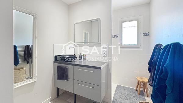 Maison récente avec piscine au calme