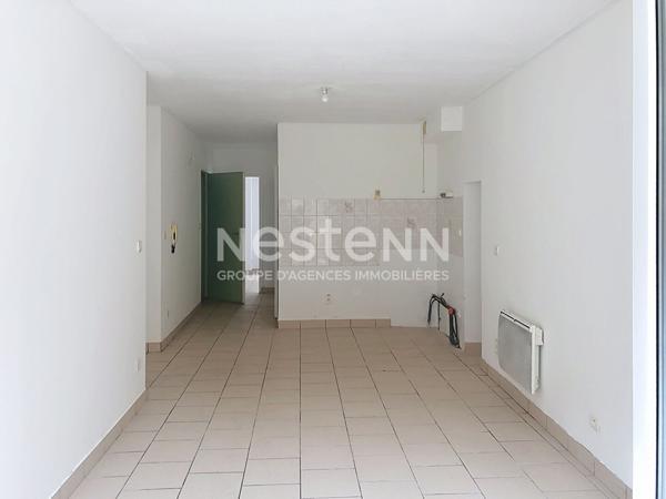 SOUS COMPROMIS ! En Exclusivité!! Immeuble centre Yssingeaux 2 appartements avec cour et terrasse