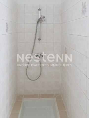 SOUS COMPROMIS ! En Exclusivité!! Immeuble centre Yssingeaux 2 appartements avec cour et terrasse