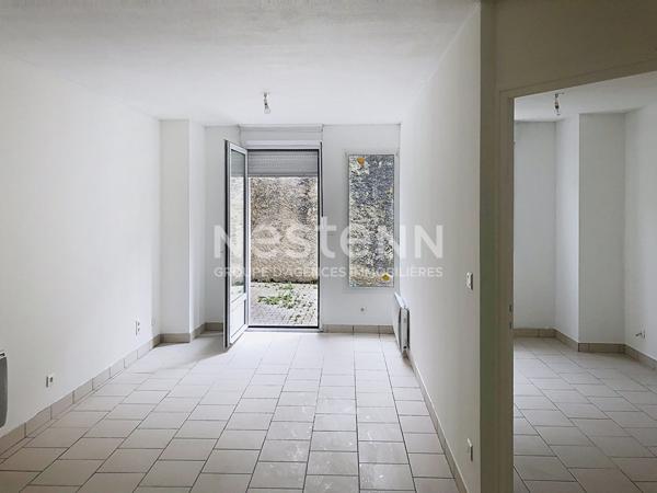 SOUS COMPROMIS ! En Exclusivité!! Immeuble centre Yssingeaux 2 appartements avec cour et terrasse