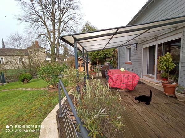 Maison de bourg, superbes prestations, 135 m², trois chambres, bord de rivière