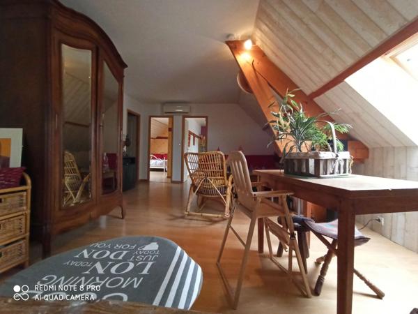 Maison de bourg, superbes prestations, 135 m², trois chambres, bord de rivière