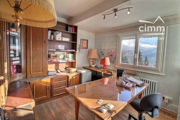 Vous recherchez un bien unique, une véritable maison de caractère avec vue imprenable sur le Mont Blanc ?