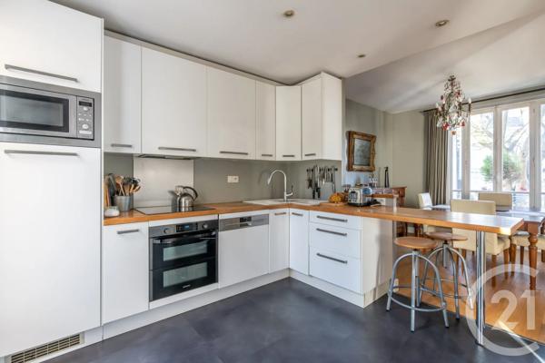 Maison à vendre  7 pièces - 141,88 m 2   ST MAUR DES FOSSES  - 94