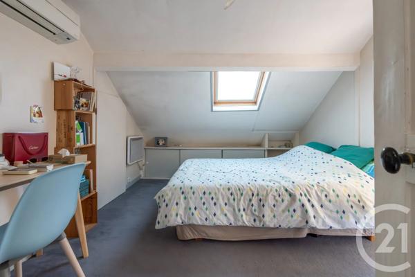Maison à vendre  7 pièces - 141,88 m 2   ST MAUR DES FOSSES  - 94