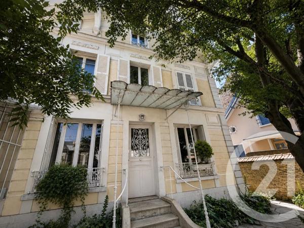 Maison à vendre  7 pièces - 141,88 m 2   ST MAUR DES FOSSES  - 94