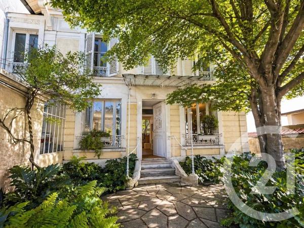 Maison à vendre  7 pièces - 141,88 m 2   ST MAUR DES FOSSES  - 94