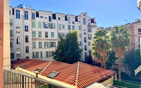 Appartement à vendre    5 pièces •  Nice