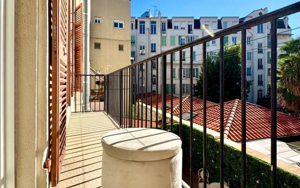 Appartement à vendre    5 pièces •  Nice