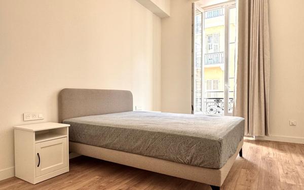 Appartement à vendre    5 pièces •  Nice