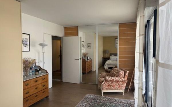 Appartement à louer    5 pièces •  Le Chesnay