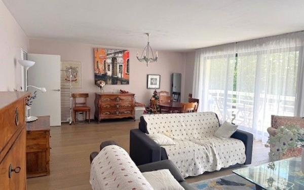 Appartement à louer    5 pièces •  Le Chesnay