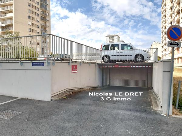 Vente / Garage / Parking