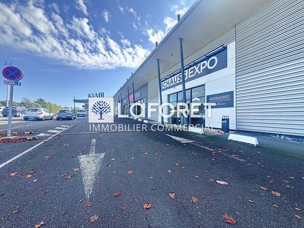 Location local commercial Bressuire - 4 pièce(s) - 592 m² - 4 541 €/mois