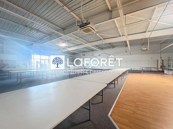 Location local commercial Bressuire - 4 pièce(s) - 592 m² - 4 541 €/mois