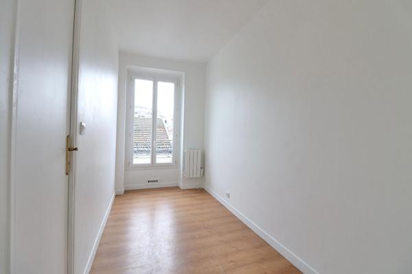 Appartement 3 pièces 32.20 m2 - PARIS XIII BNF