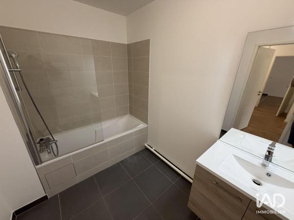 Location appartement 3 pièces 59 m² Dammarie-les-Lys