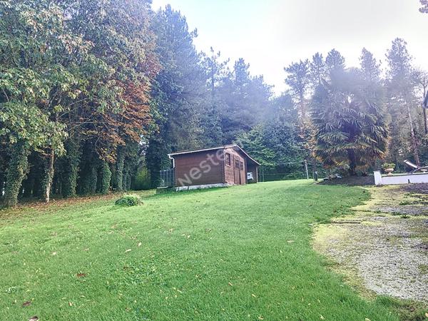 Vente maison familiale de 213m2 à Chateaubriant avec cinq chambres, sur un terrain arboré de plus de 2 hectares avec piscine