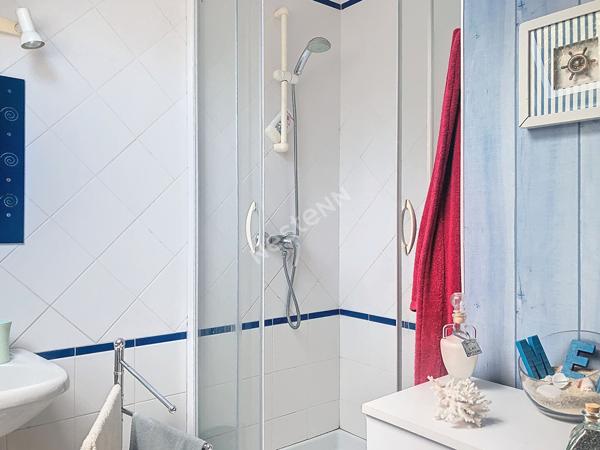 Vente maison familiale de 213m2 à Chateaubriant avec cinq chambres, sur un terrain arboré de plus de 2 hectares avec piscine