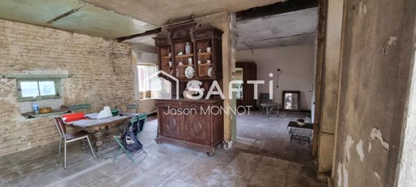 À VENDRE – Ancien café à rénover à Sennevoy-le-Bas