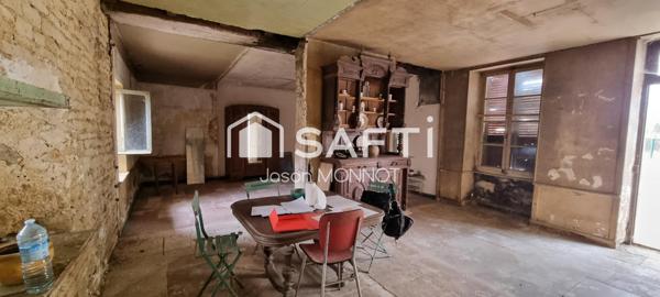 À VENDRE – Ancien café à rénover à Sennevoy-le-Bas