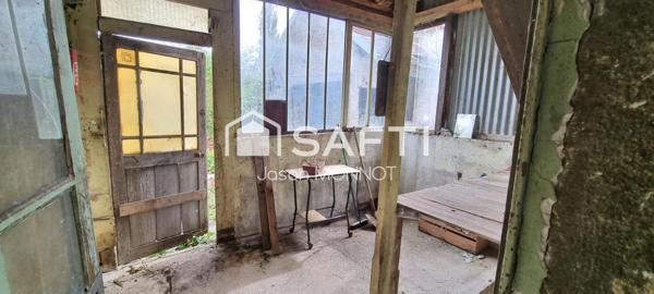 À VENDRE – Ancien café à rénover à Sennevoy-le-Bas