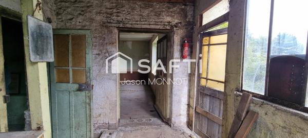 À VENDRE – Ancien café à rénover à Sennevoy-le-Bas