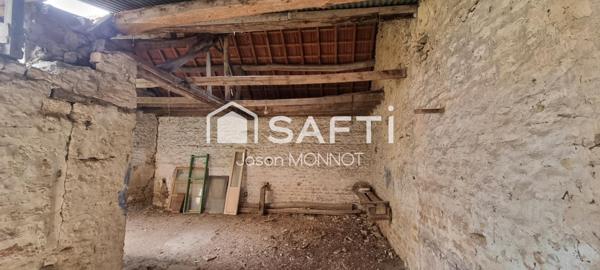 À VENDRE – Ancien café à rénover à Sennevoy-le-Bas