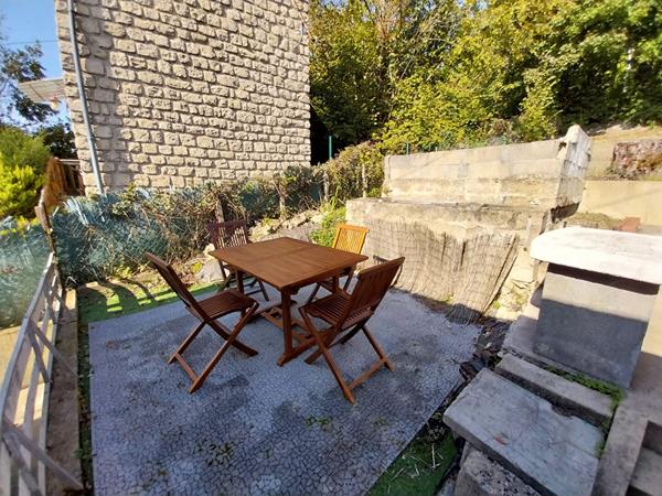 Maison Meulan En Yvelines 2 chambres, jardin, dépendance