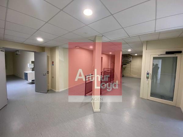 Immeuble de Bureaux Sainte Livrade Sur Lot 330 m2