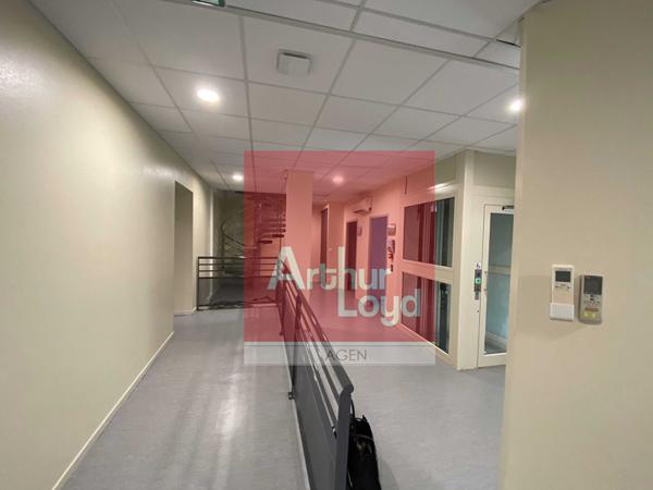 Immeuble de Bureaux Sainte Livrade Sur Lot 330 m2