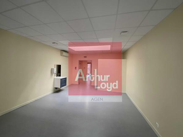 Immeuble de Bureaux Sainte Livrade Sur Lot 330 m2