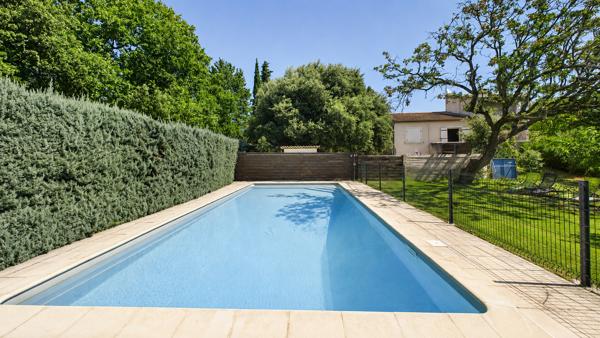 Maison familiale avec piscine sur 2 809 m² de terrain - Pernes-les-Fontaines Pernes les fontaines
