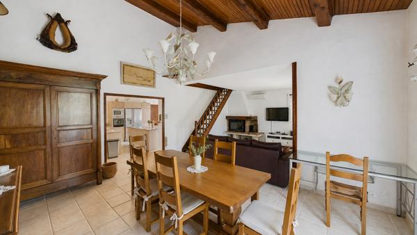 Maison familiale avec piscine sur 2 809 m² de terrain - Pernes-les-Fontaines Pernes les fontaines