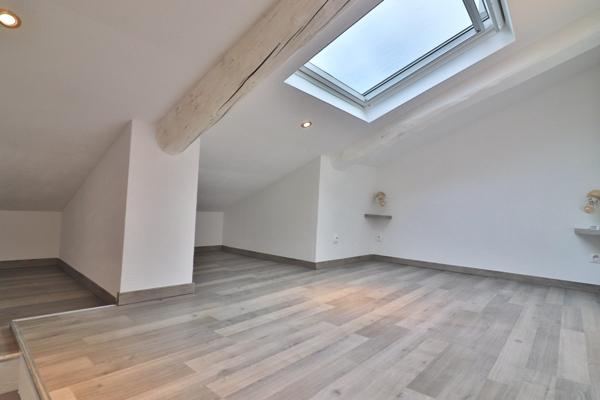 Brue Auriac maison de village 46m2 entièrement refaite