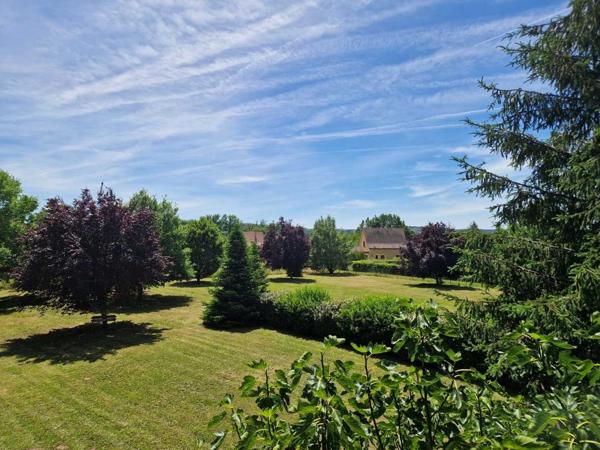 Maison contemporaine - Saint-cyprien Maison Perigordine proche des commerces et parc arboré de 3860m2