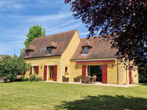 Maison contemporaine - Saint-cyprien Maison Perigordine proche des commerces et parc arboré de 3860m2