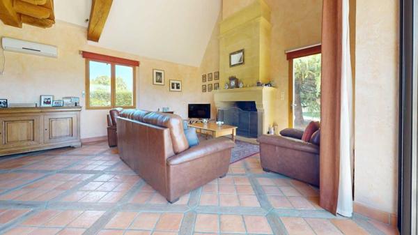 Maison contemporaine - Saint-cyprien Maison Perigordine proche des commerces et parc arboré de 3860m2