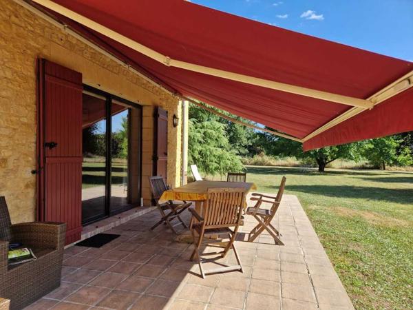Maison contemporaine - Saint-cyprien Maison Perigordine proche des commerces et parc arboré de 3860m2