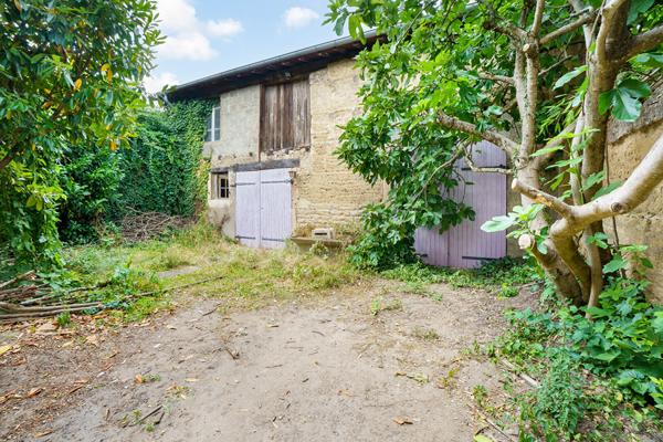 Grange 1 pièce 156 m2