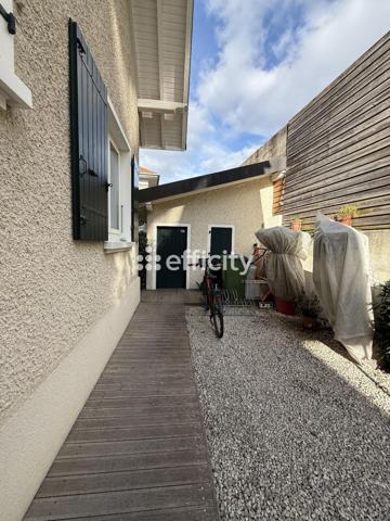 Maison 5 pièces - 165 m²