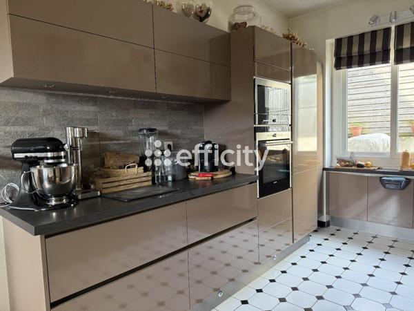 Maison 5 pièces - 165 m²