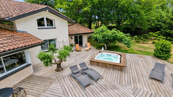Propriété d'exception immergée dans un cadre naturel à 10 mn. des plages Moliets et maa