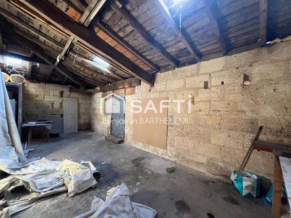 Une maison en pierre pleine de potentiel, dans un emplacement recherché,