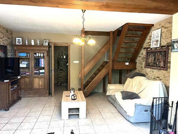 Maison 3 chambres avec beau jardin Champagnac la riviere