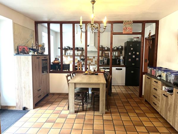 Maison 3 chambres avec beau jardin Champagnac la riviere
