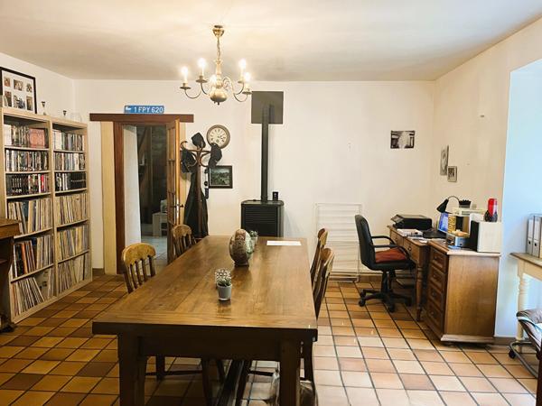 Maison 3 chambres avec beau jardin Champagnac la riviere