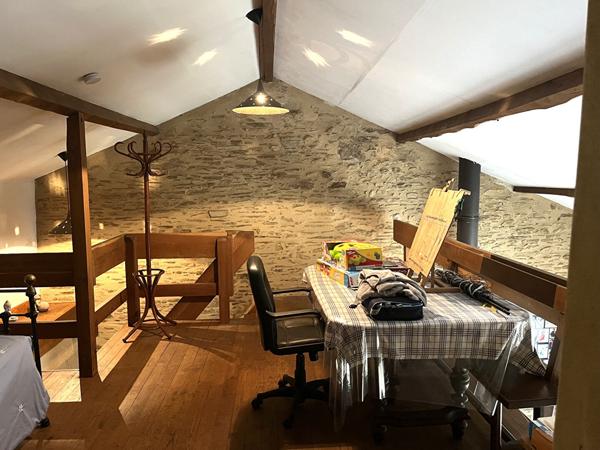 Maison 3 chambres avec beau jardin Champagnac la riviere
