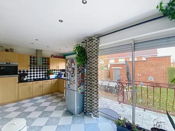 MAISON TYPE BÂTIR SEMI-INDIVIDUELLE AVEC GARAGE