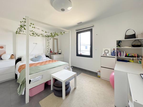 MAISON DE 120 M2 AVEC PISCINE (video 4K sur demande)